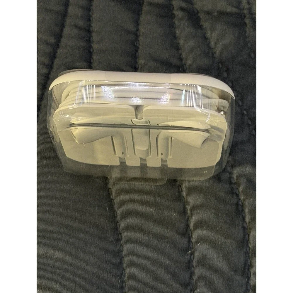 Genuine Apple EarPods 3.5mm Headphone Jack Earbuds Sealed